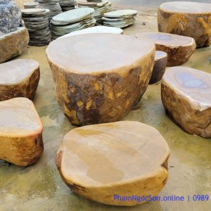 Bàn đá cuội nguyên khối