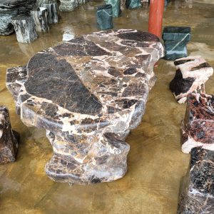 Bàn ghế đá tự nhiên