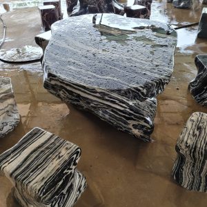 Bàn ghế đá tự nhiên