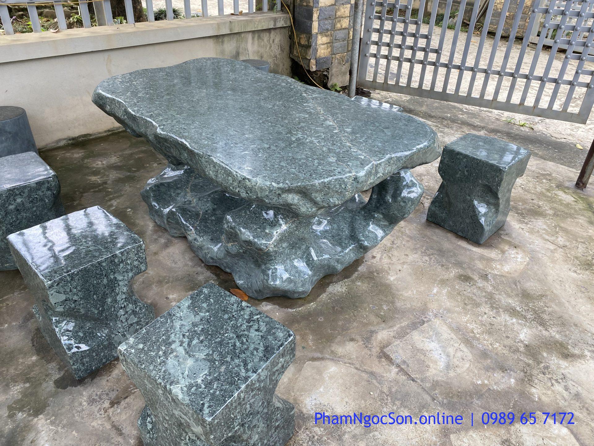Bàn ghế đá tự nhiên Hòa Bình cuội xanh (4)