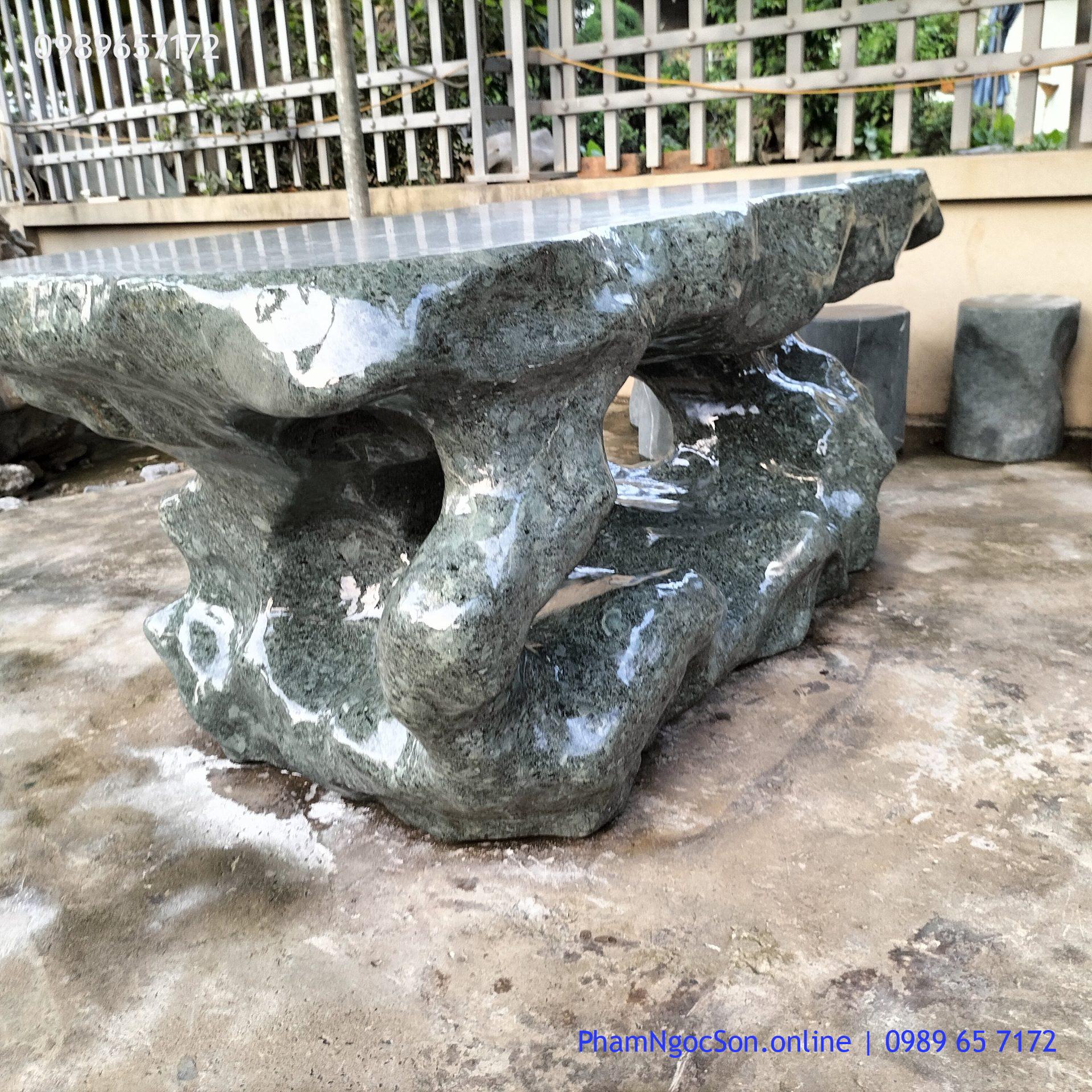 Bàn ghế đá tự nhiên Hòa Bình cuội xanh (4)