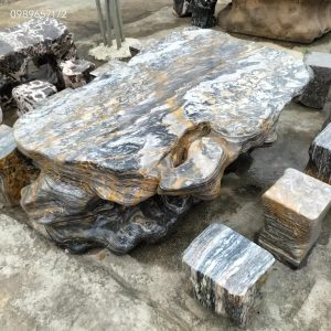 Bàn ghế đá tự nhiên Hòa Bình đá thổ cẩm