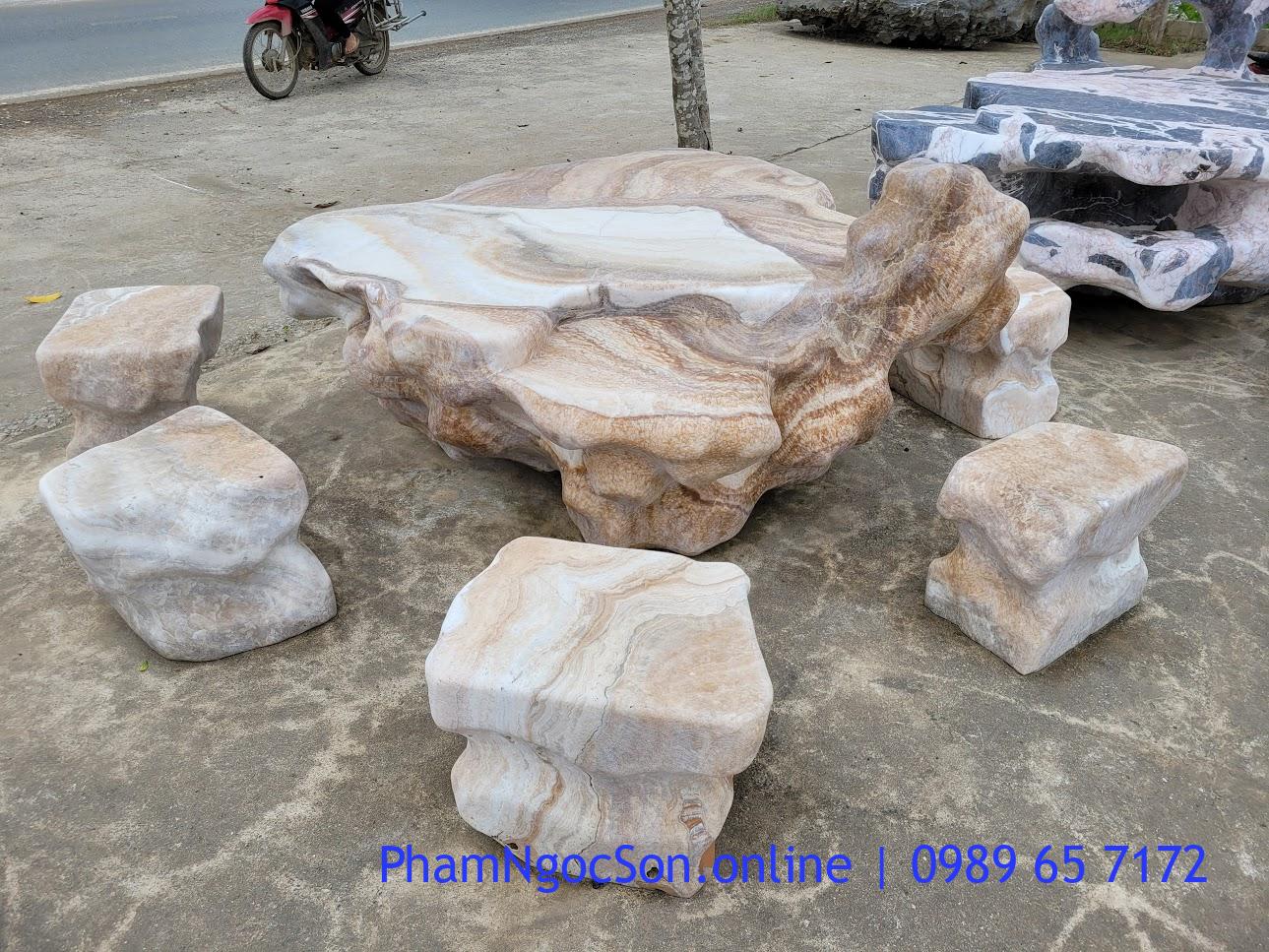 bàn ghế đá tự nhiên