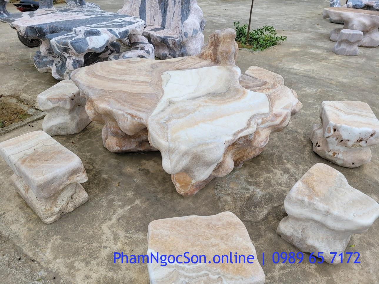 bàn ghế đá tự nhiên