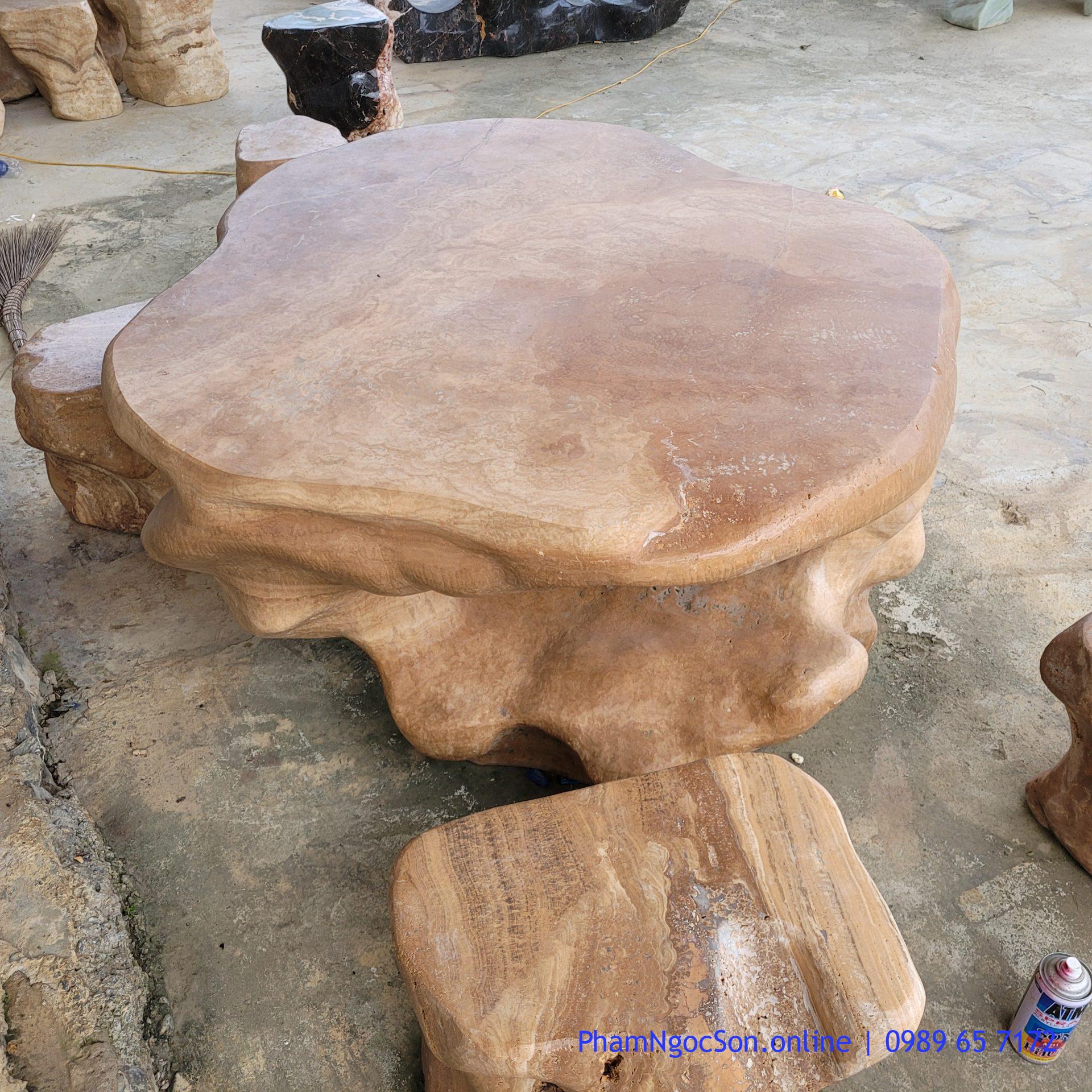 bàn ghế đá tự nhiên
