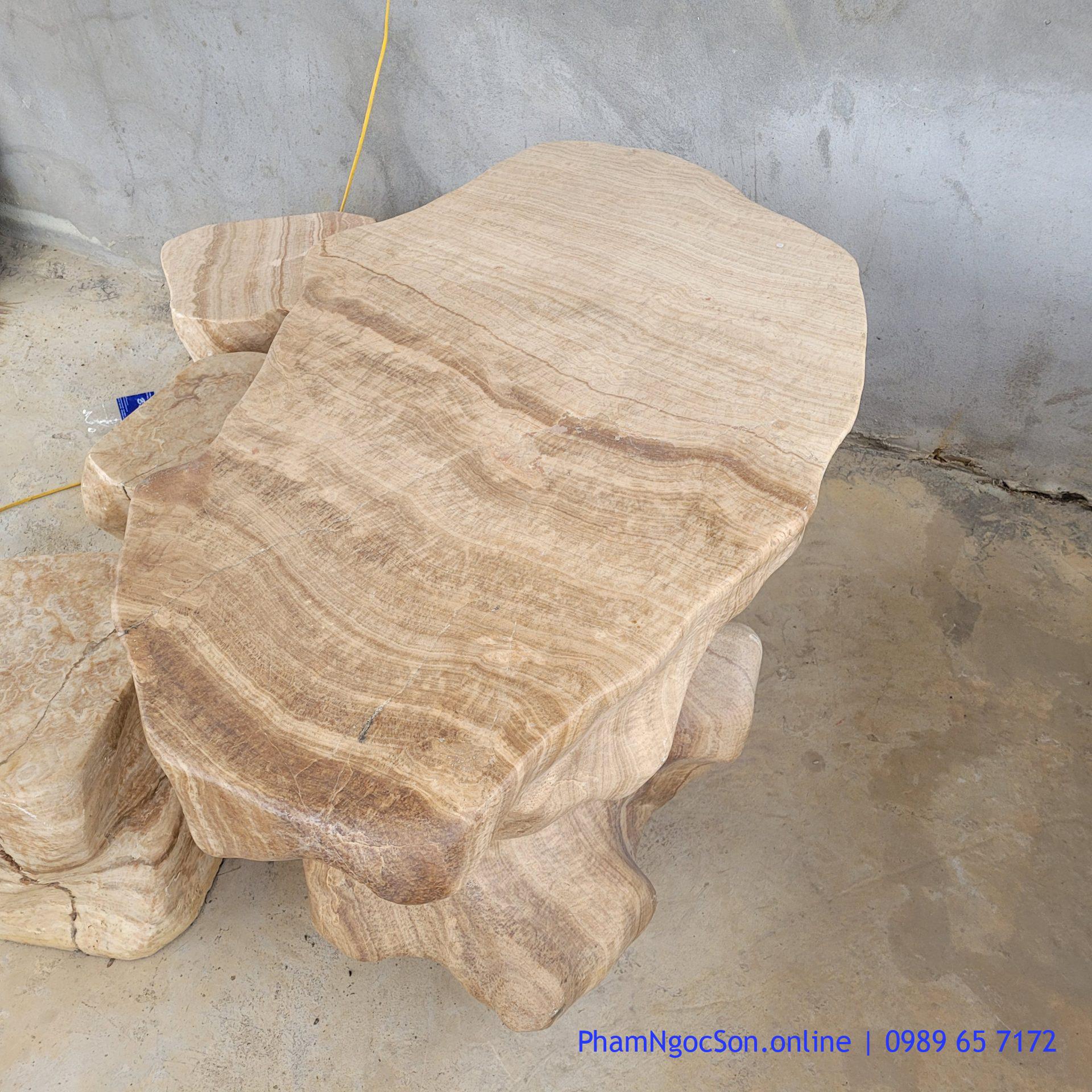 bàn ghế đá tự nhiên