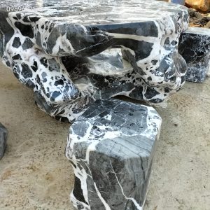 Bàn ghế đá tự nhiên Hòa Bình đá báo trắng