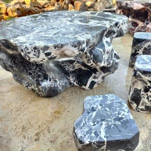 Bàn ghế đá tự nhiên Hòa Bình đá báo trắng