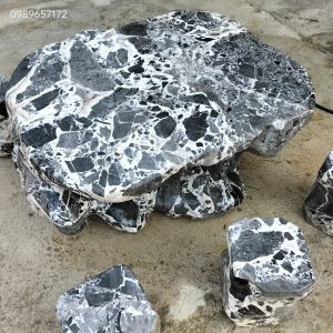 Bàn ghế đá tự nhiên Hòa Bình đá báo trắng