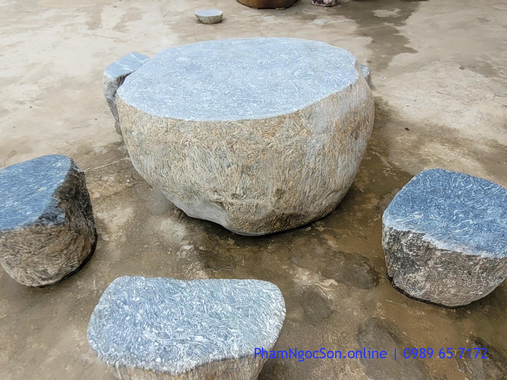 bàn ghế đá tự nhiên