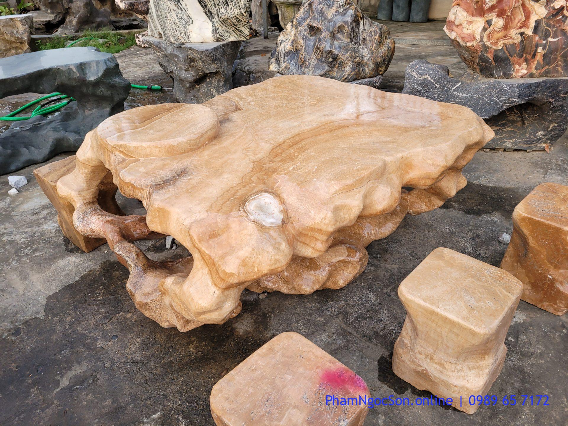 bàn ghế đá tự nhiên cẩm thạch