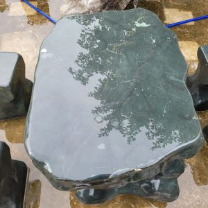 Bàn ghế đá tự nhiên