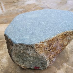 Bàn ghế đá tự nhiên