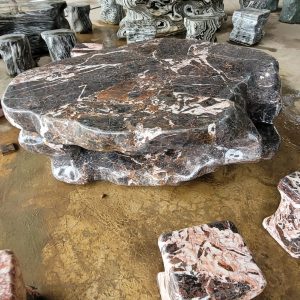 bàn ghế đá tự nhiên vân hồng