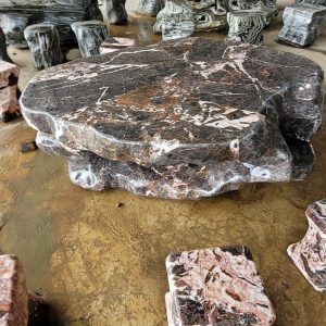 bàn ghế đá tự nhiên vân hồng