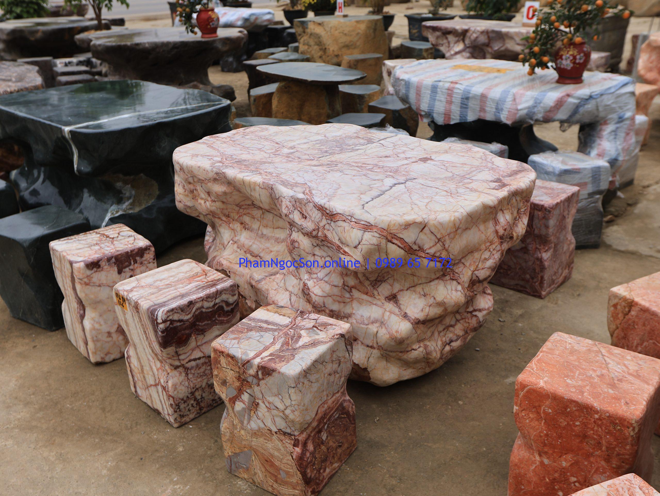 Bàn Đá Phạm Ngọc Sơn
