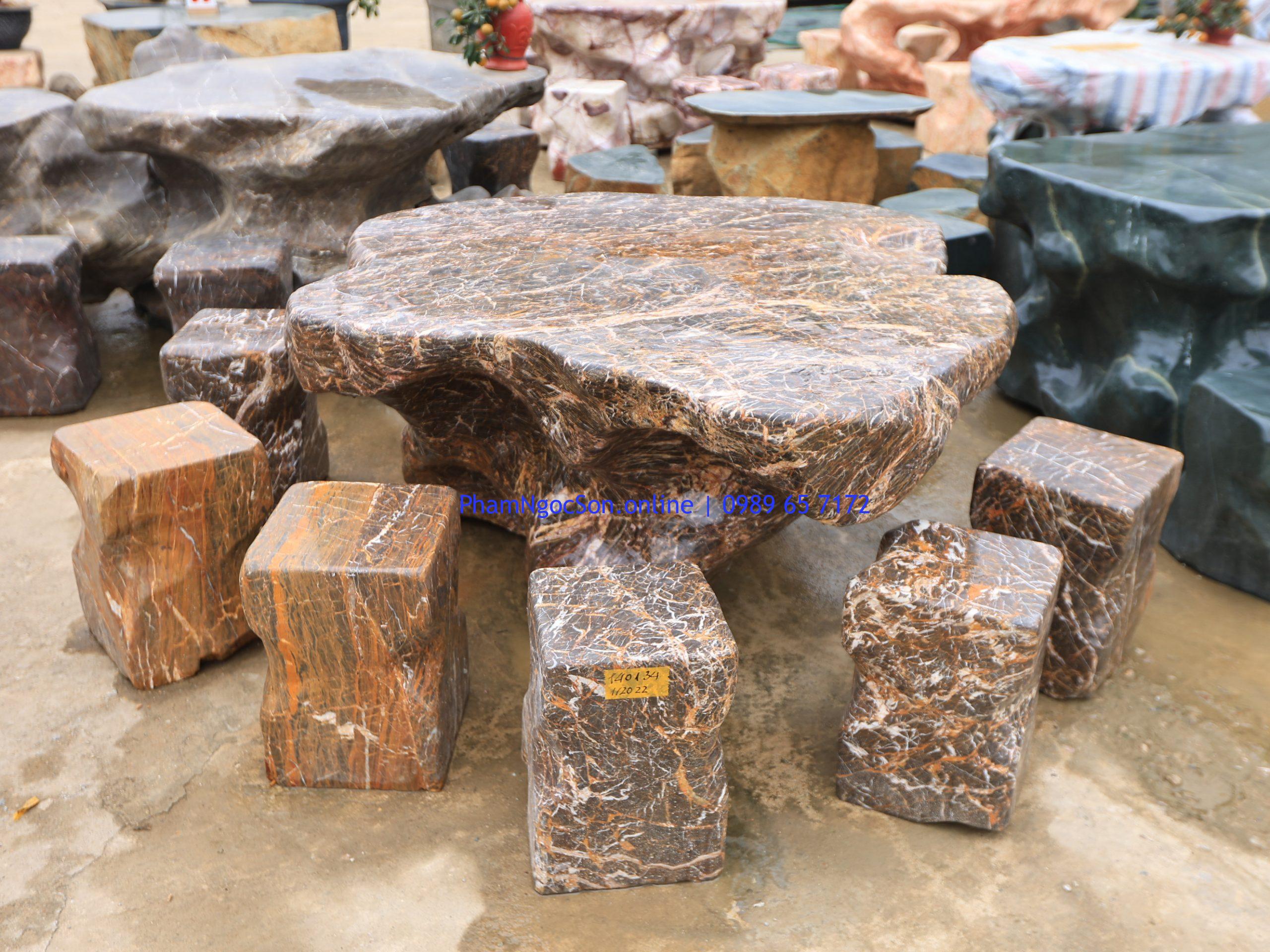 ban ghe da pham ngoc son